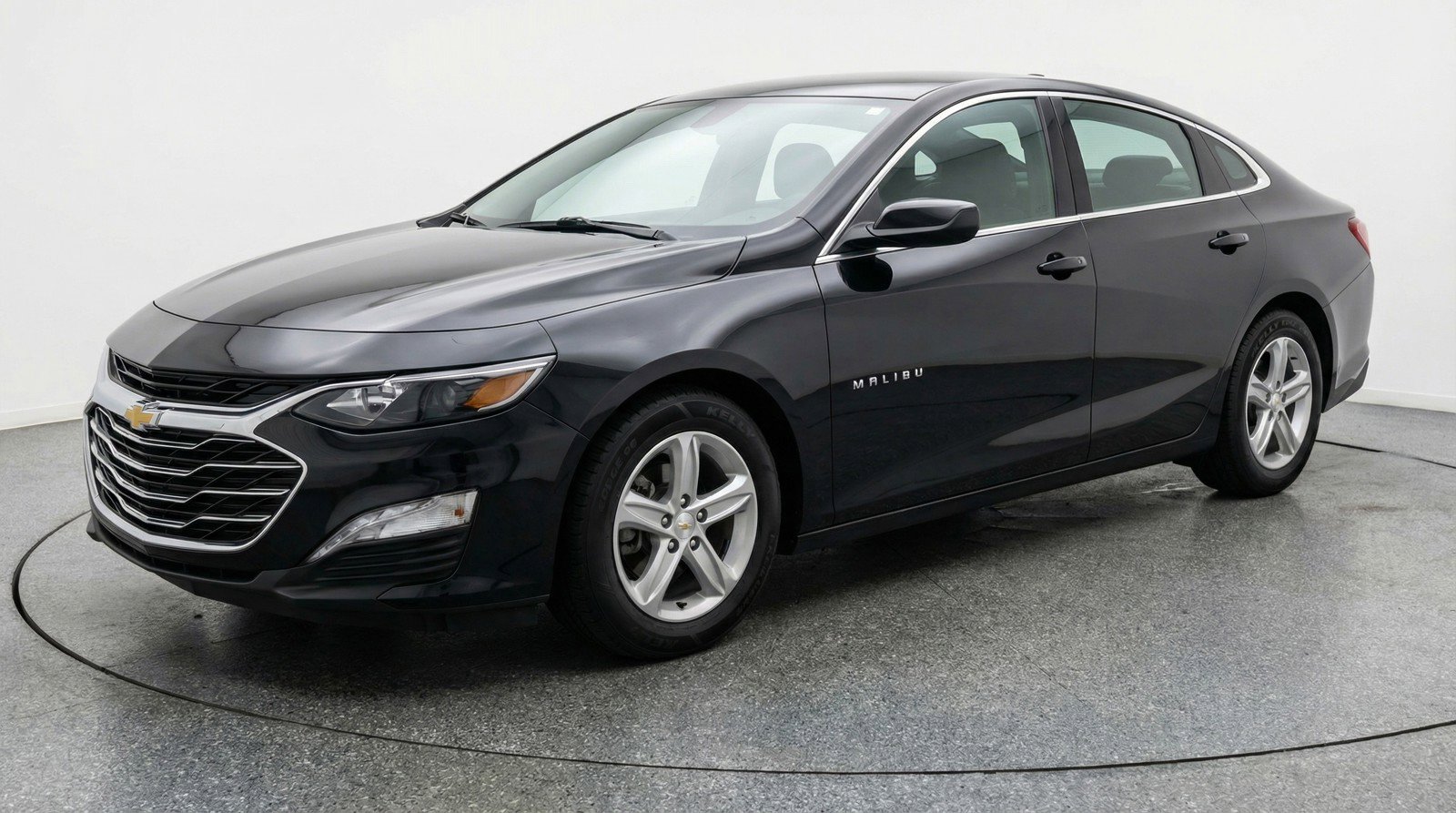 Used 2023 Chevrolet Malibu LT image 3
