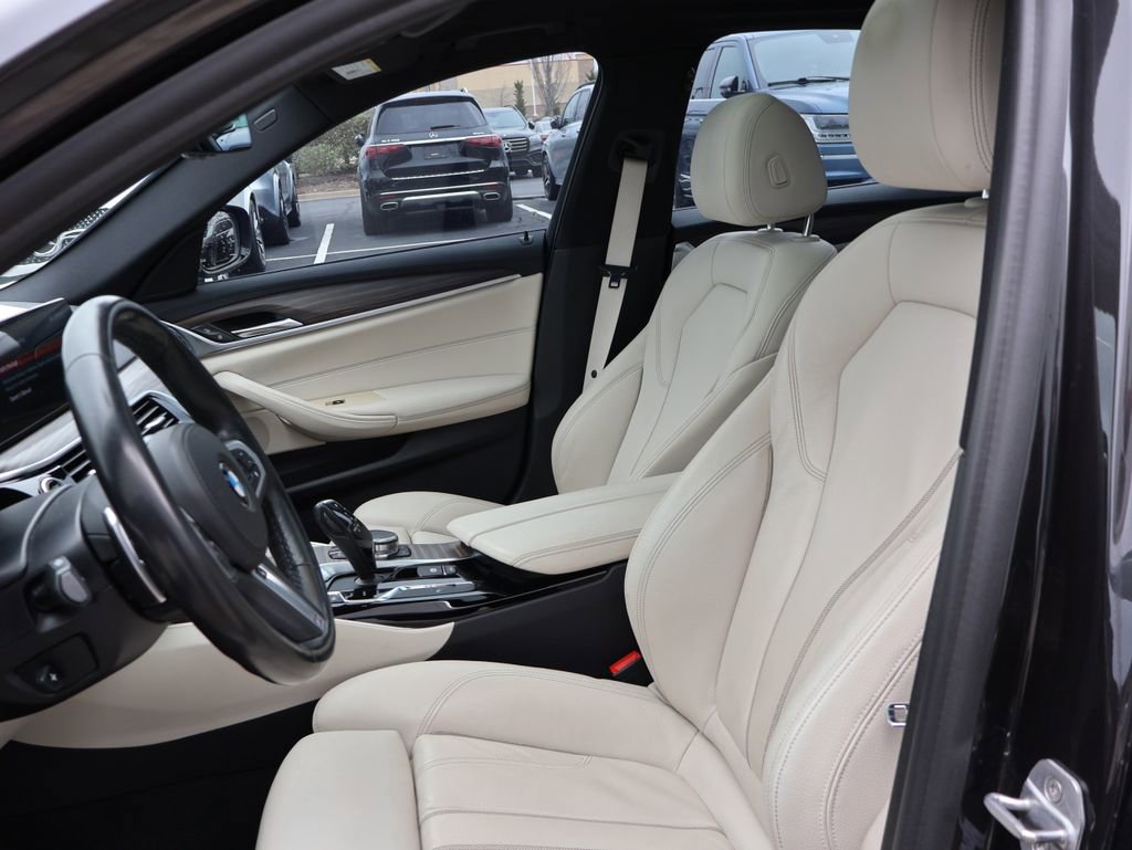 Used 2017 BMW 530i xDrive image 16