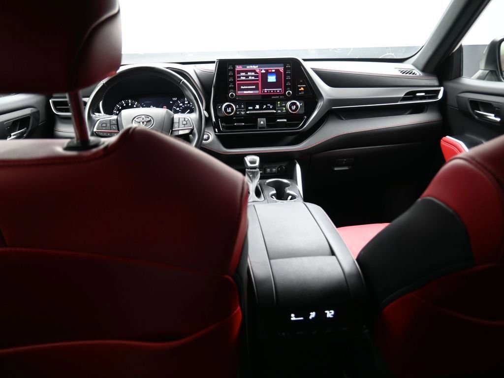 Used 2021 Toyota Highlander XSE image 13
