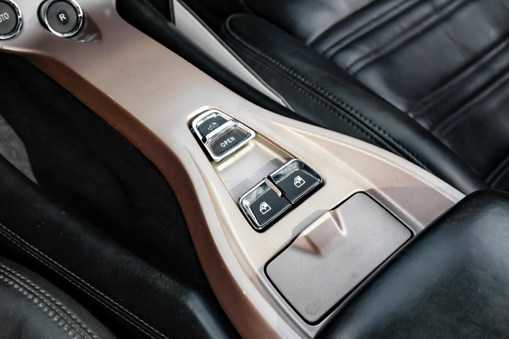 Used 2014 Ferrari California RWD image 25