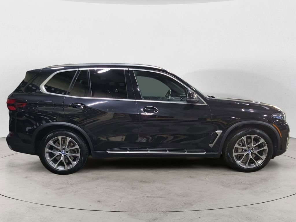 Used 2025 BMW X5 xDrive50e w/ Climate Comfort Package AWD/4WD image 6