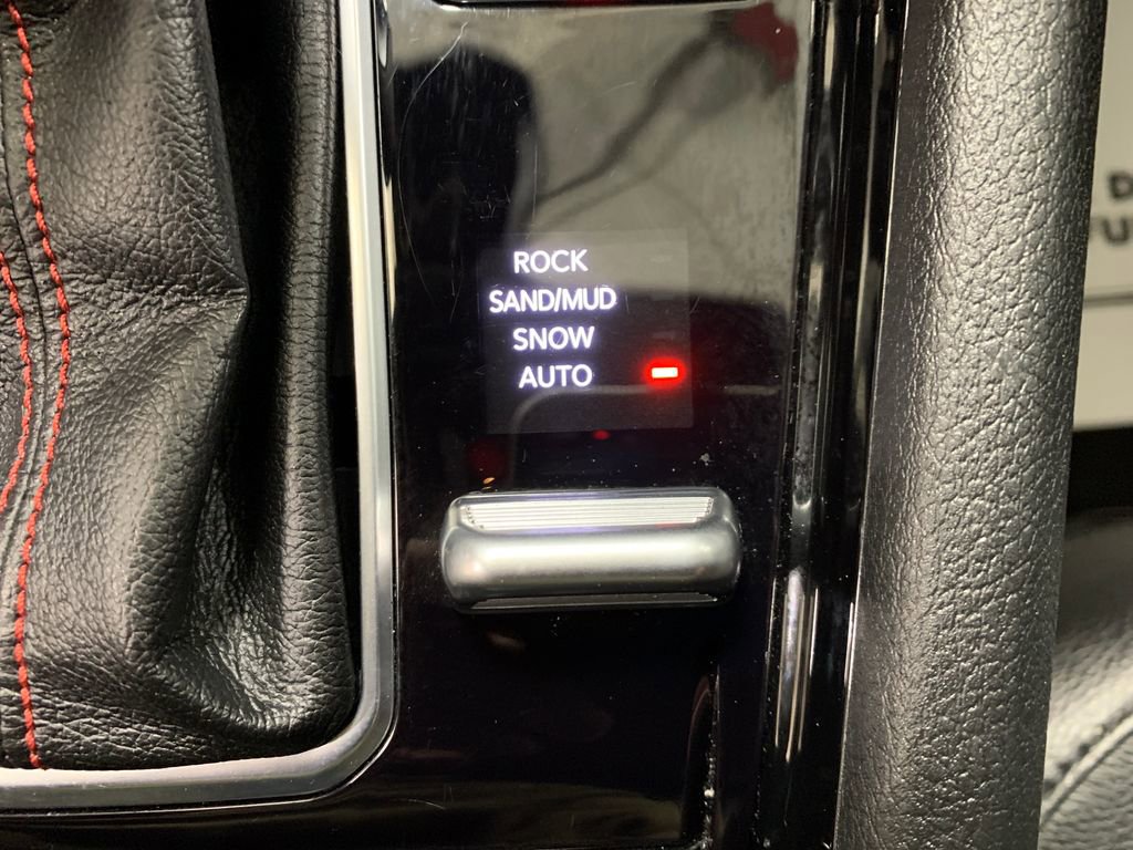 Used 2024 Jeep Compass Trailhawk image 27