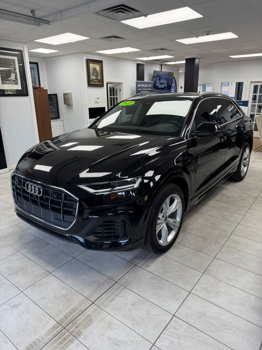 Used 2022 Audi Q8 Premium Plus w/ Premium Plus Package AWD/4WD image 1
