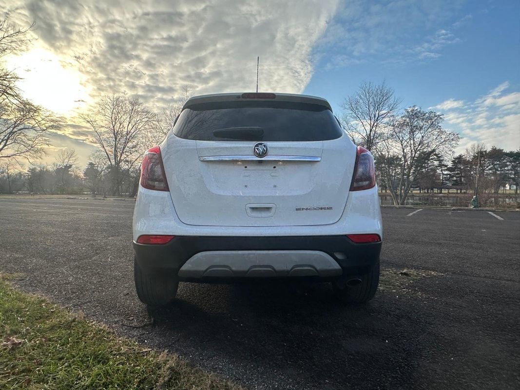 Used 2020 Buick Encore Preferred w/ Safety Package image 3