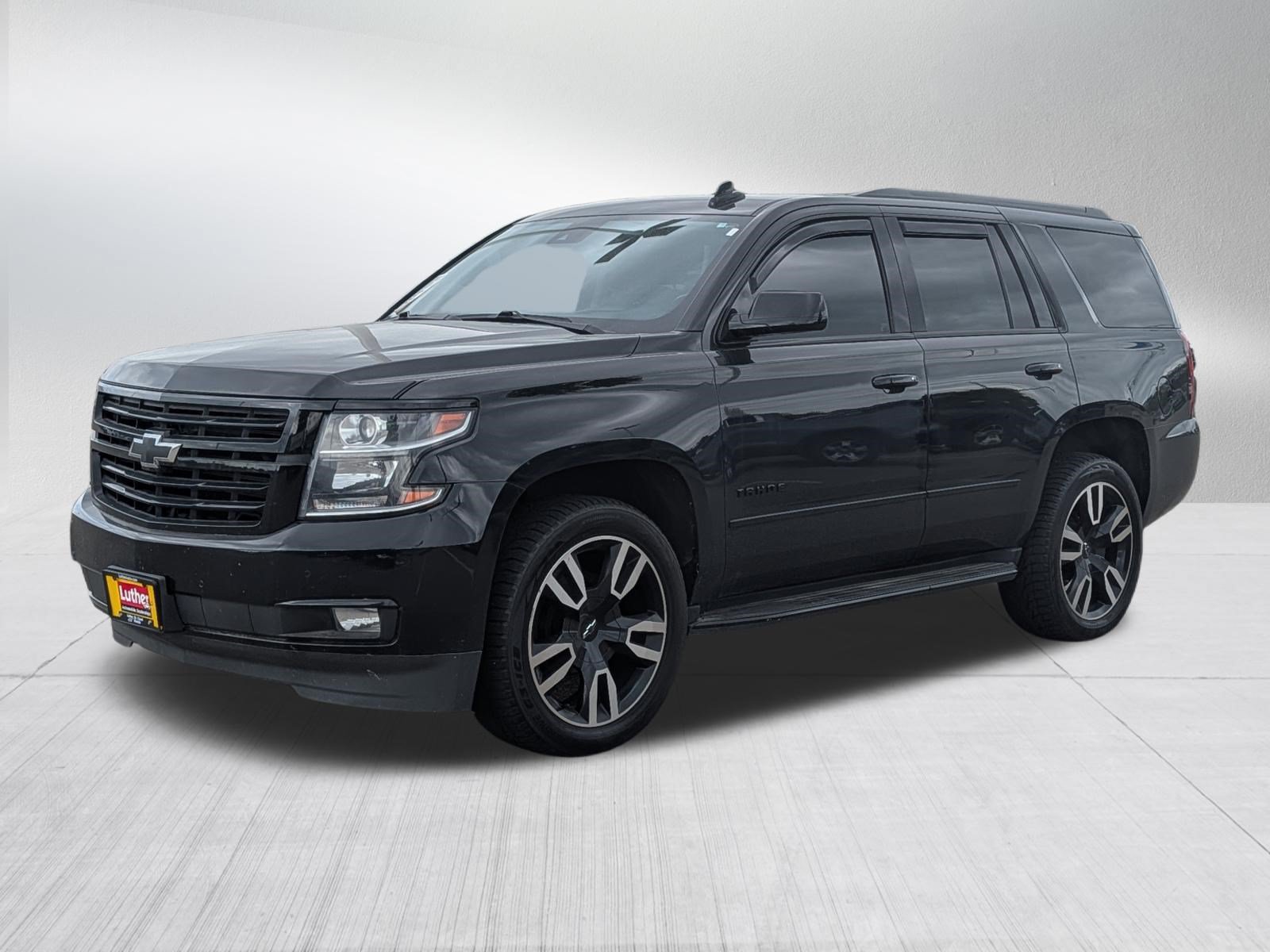Used 2020 Chevrolet Tahoe Premier AWD/4WD image 3