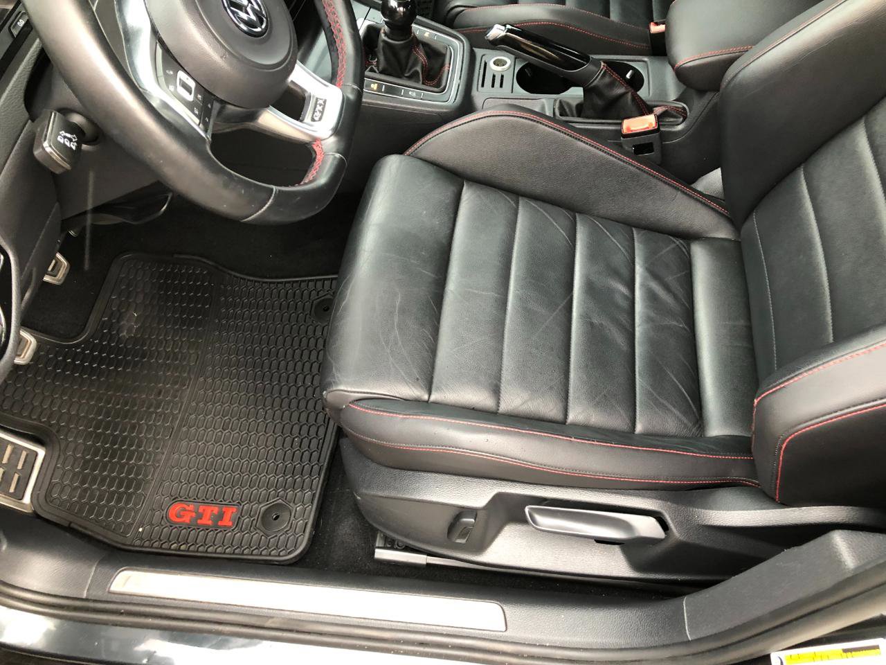 Used 2015 Volkswagen GTI SE FWD image 15