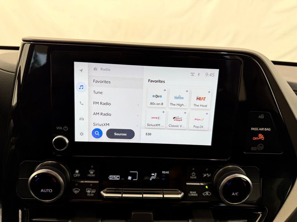 Used 2025 Toyota Highlander LE image 36