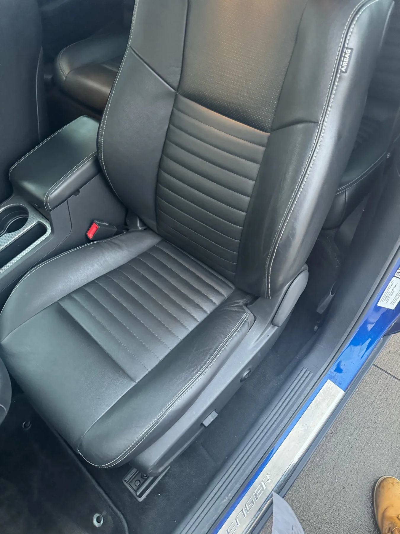 Used 2012 Dodge Challenger R/T image 7