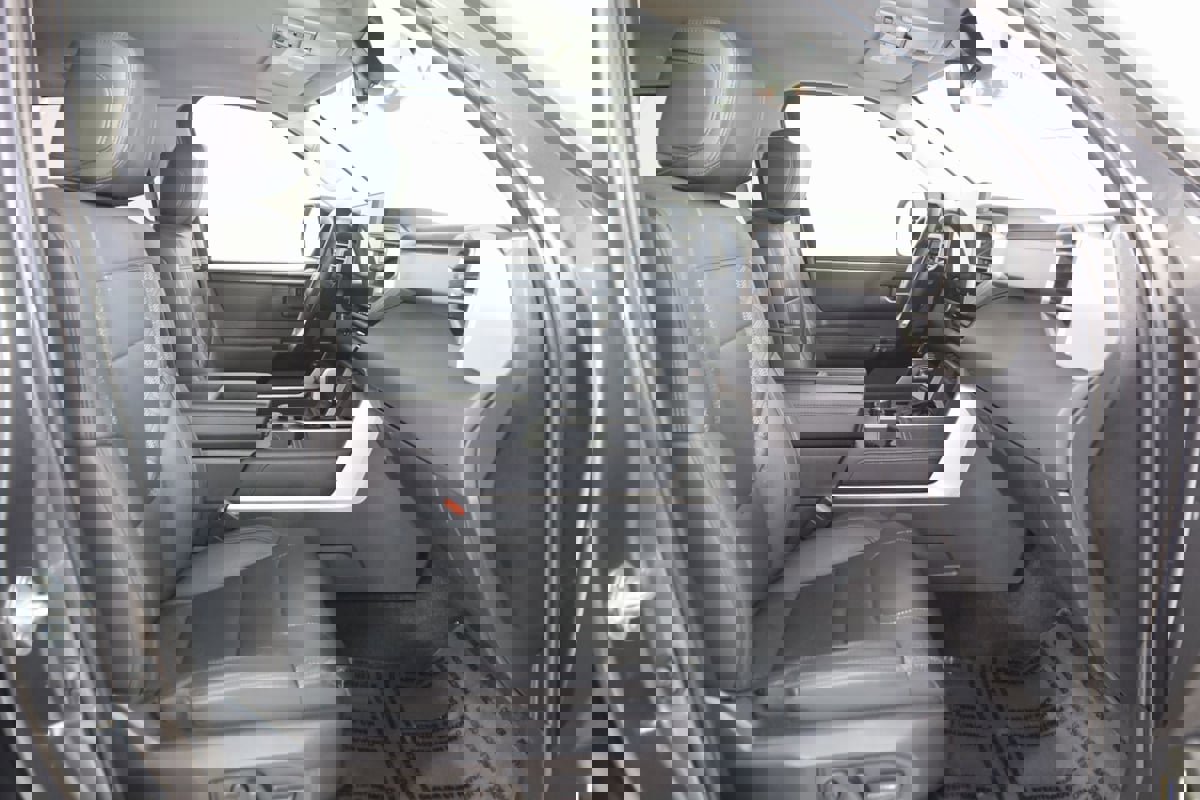 Used 2023 Toyota Tundra Limited image 12