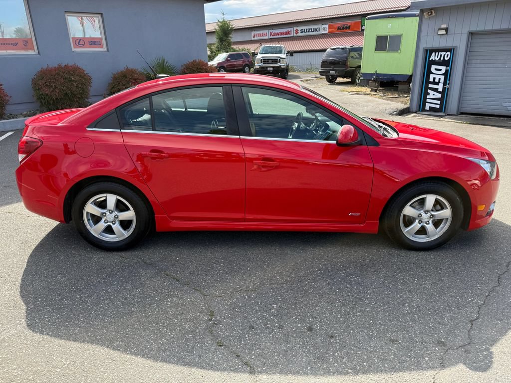 Used 2014 Chevrolet Cruze LT w/ RS Package FWD image 8