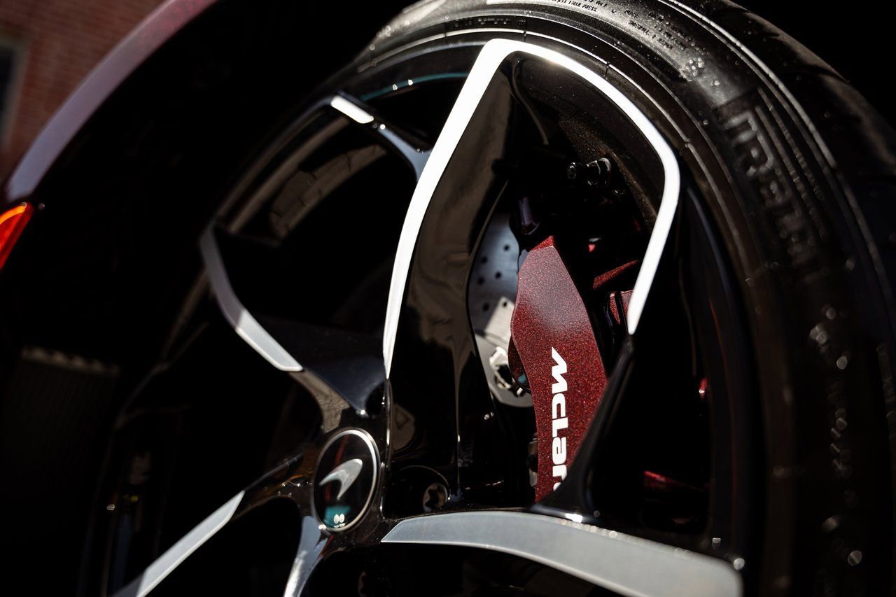 Used 2021 McLaren Elva RWD image 58