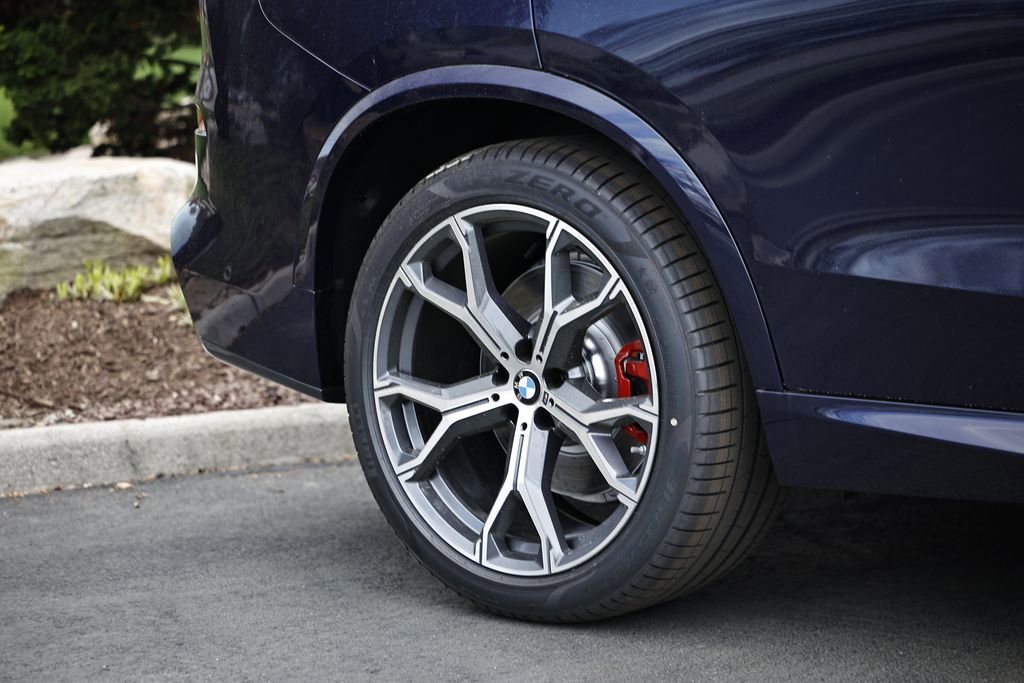 New 2026 BMW X5 xDrive50e w/ Executive Package image 6