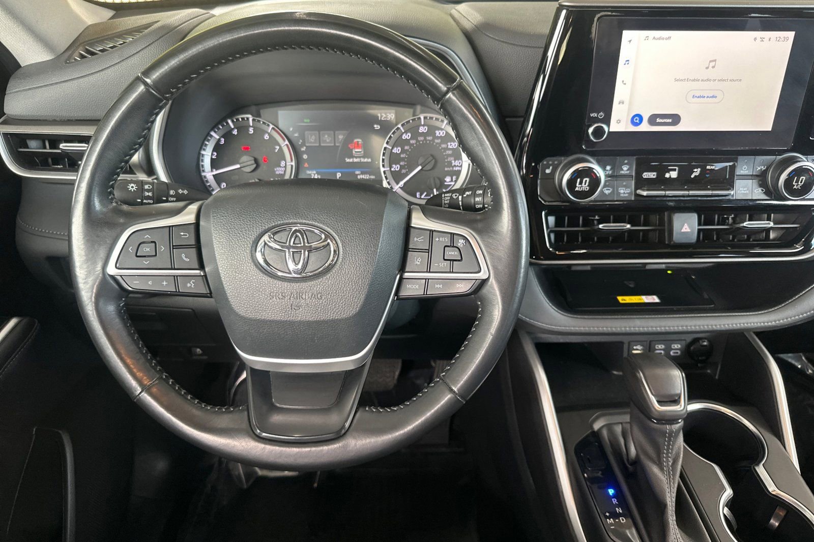 Used 2023 Toyota Highlander XLE image 17