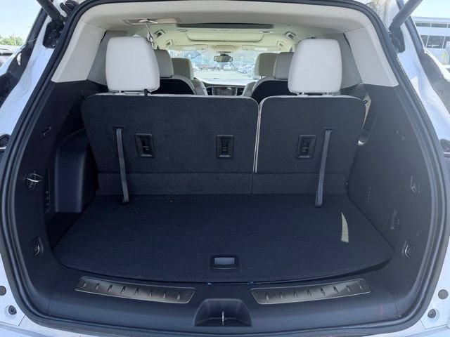 Used 2023 Buick Enclave Essence w/ Experience Buick Package AWD/4WD image 12
