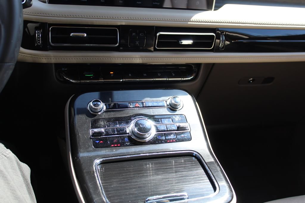 Used 2022 Lincoln Nautilus Reserve FWD image 12