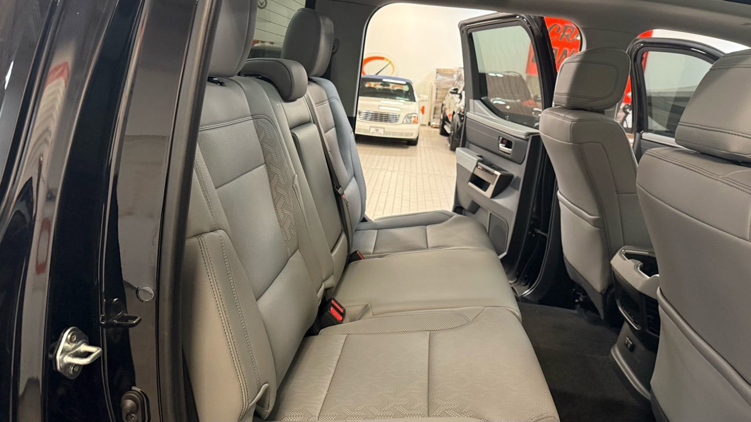 Used 2024 Toyota Tundra Limited image 28