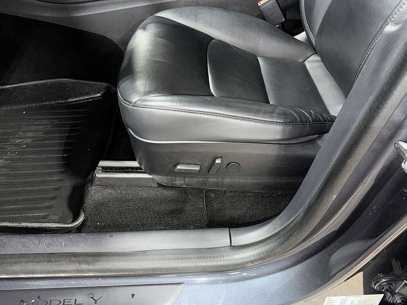 Used 2020 Tesla Model Y Long Range AWD/4WD image 24