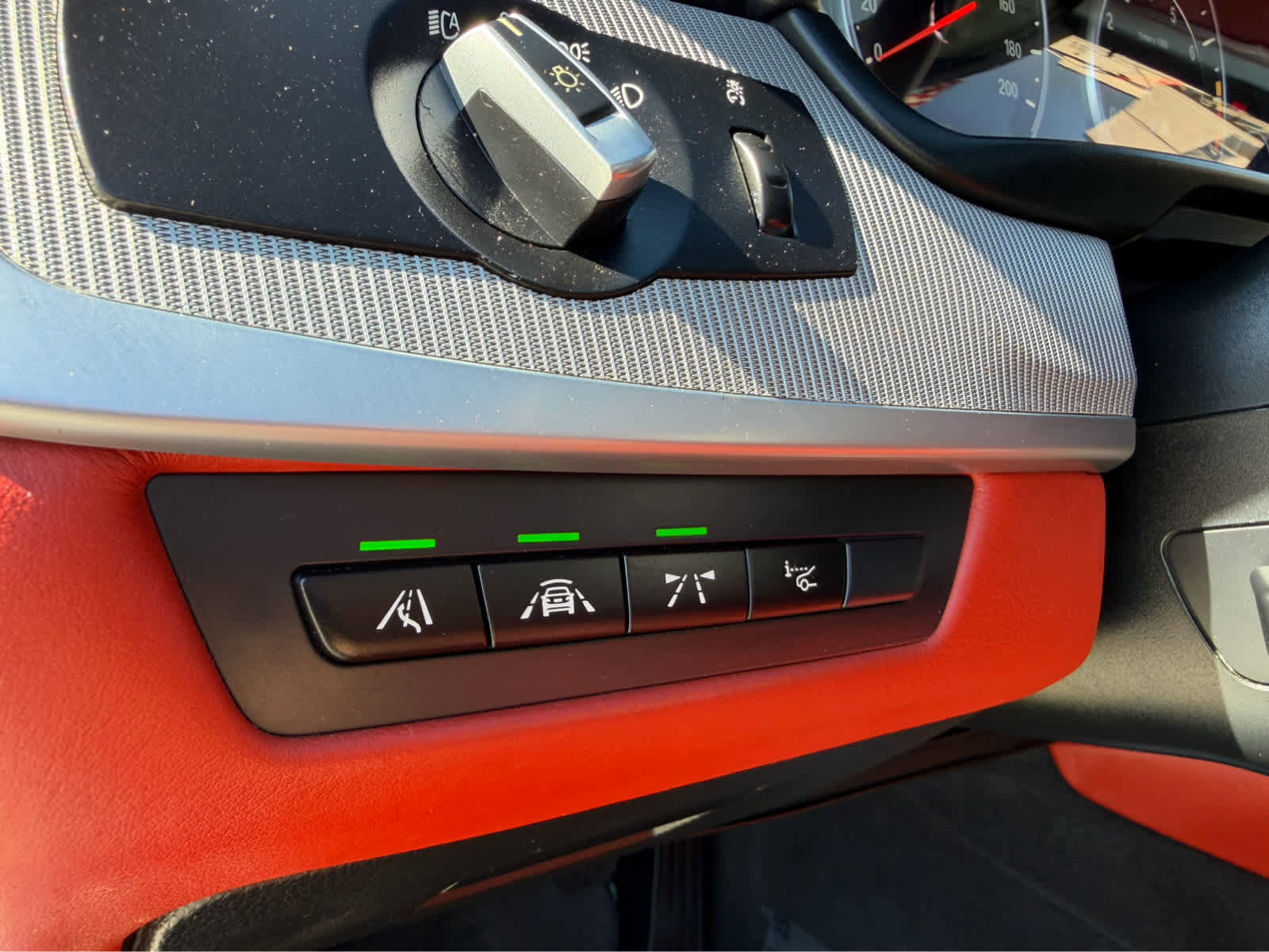 Used 2014 BMW M5 image 18