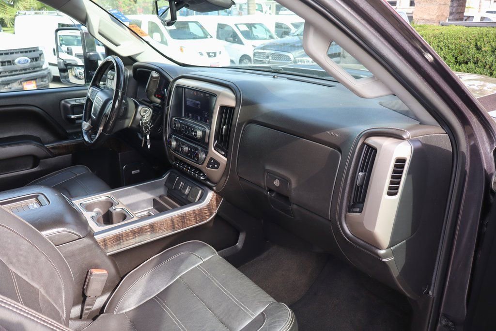 Used 2016 GMC Sierra 2500 Denali w/ Duramax Plus Package AWD/4WD image 46