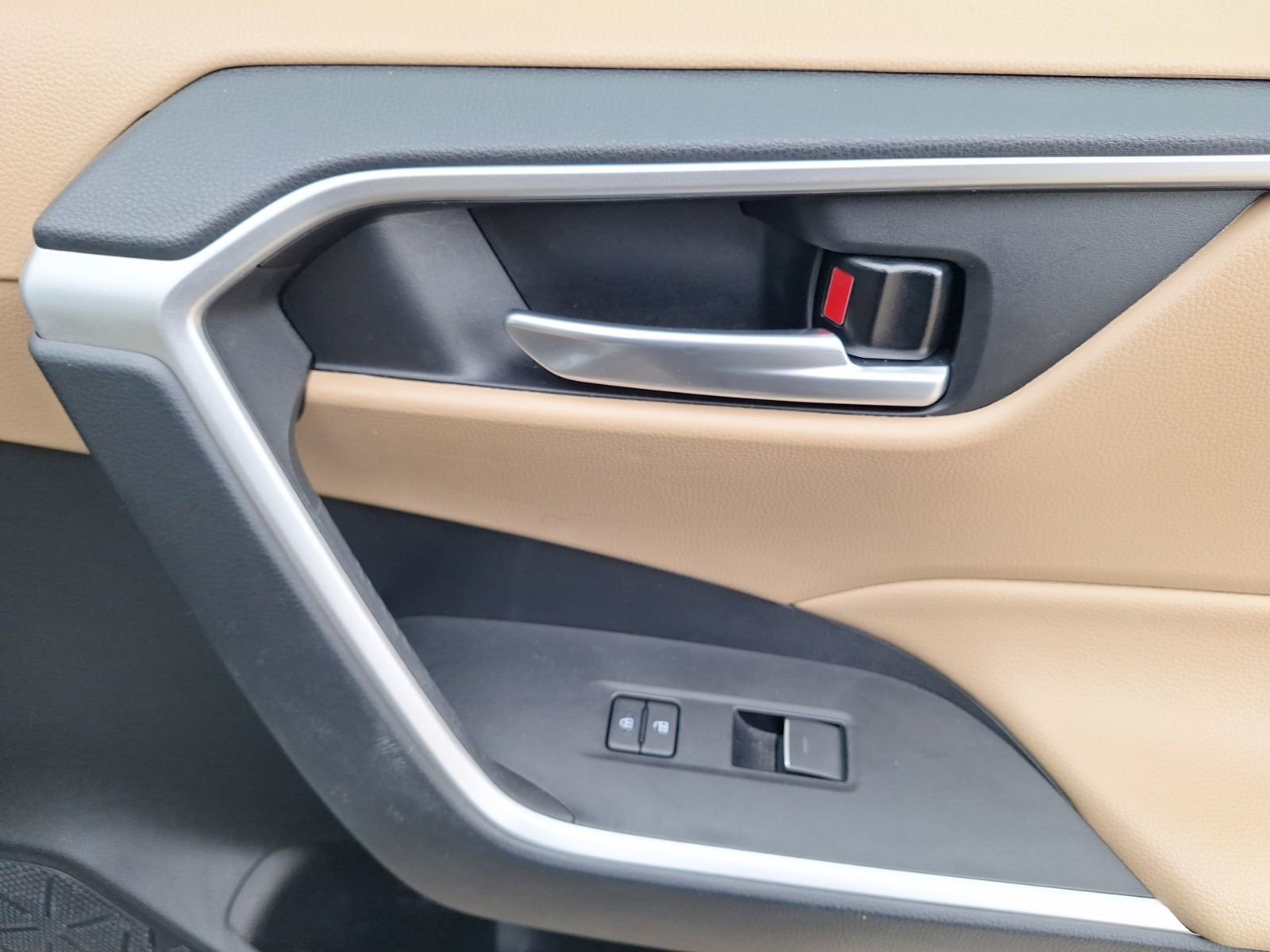 Used 2024 Toyota RAV4 XLE Premium image 37