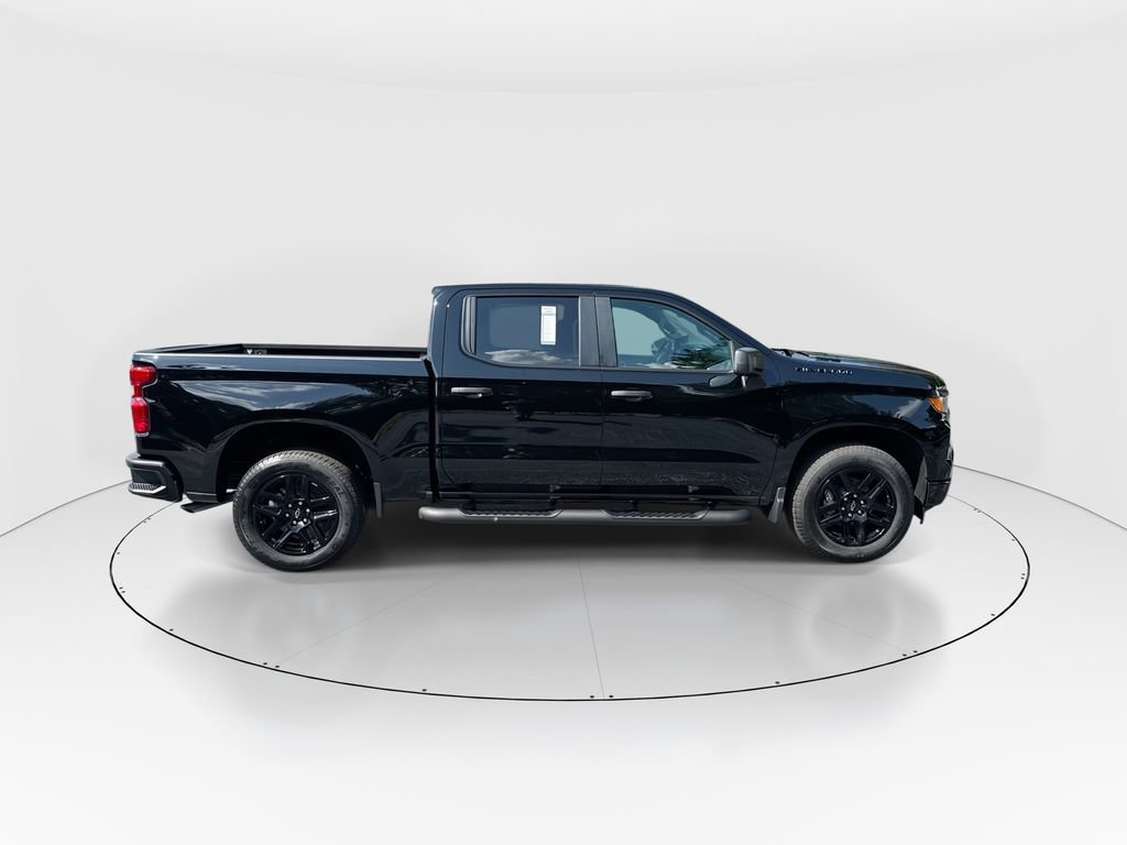 New 2026 Chevrolet Silverado 1500 Custom w/ LPO, Dark Essentials Package RWD image 9