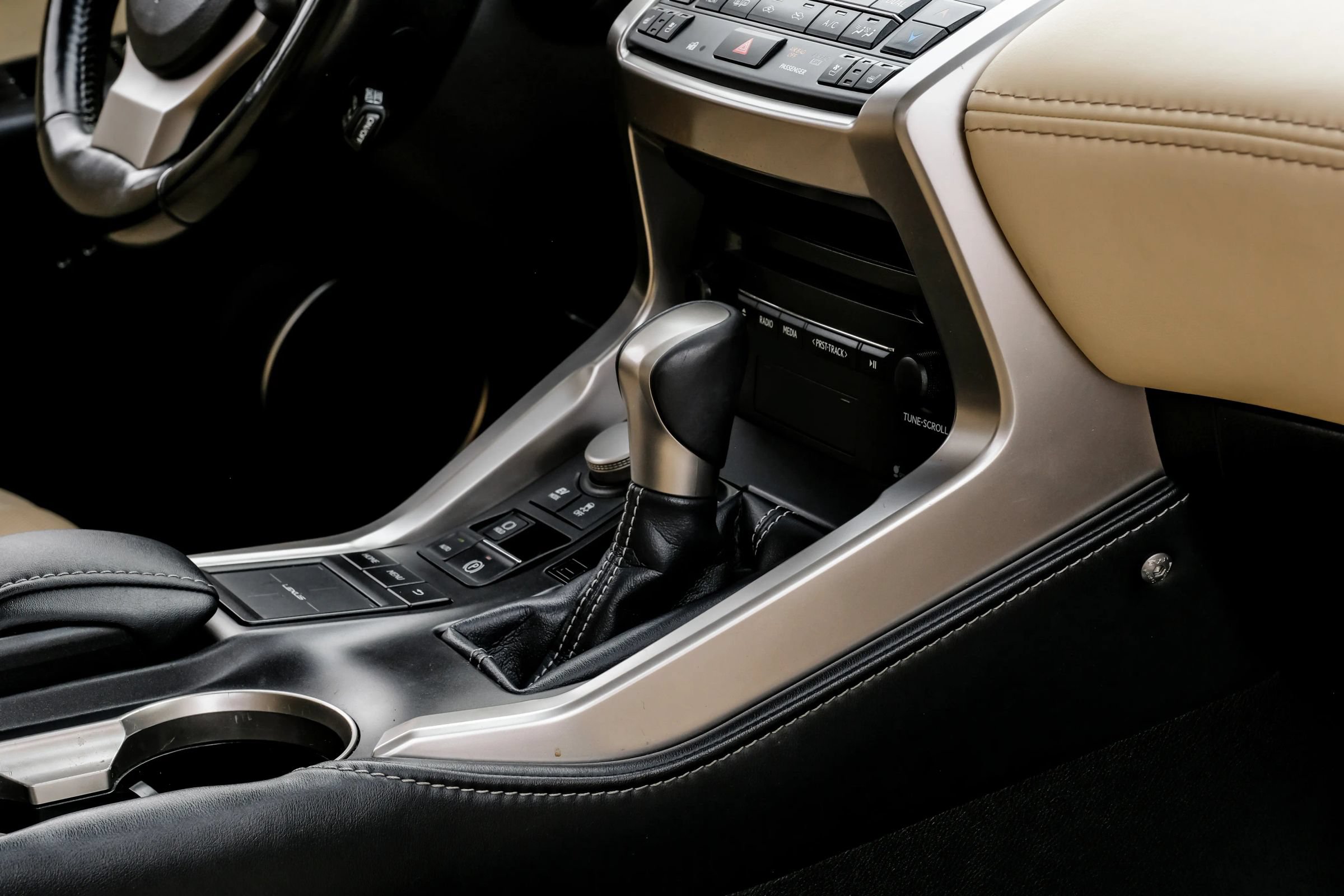 Used 2016 Lexus NX 300h FWD w/ Luxury Package image 26