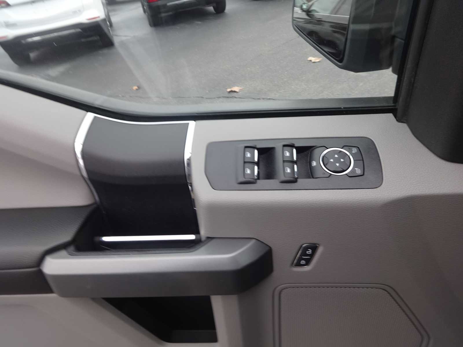 Used 2019 Ford F150 XLT image 13