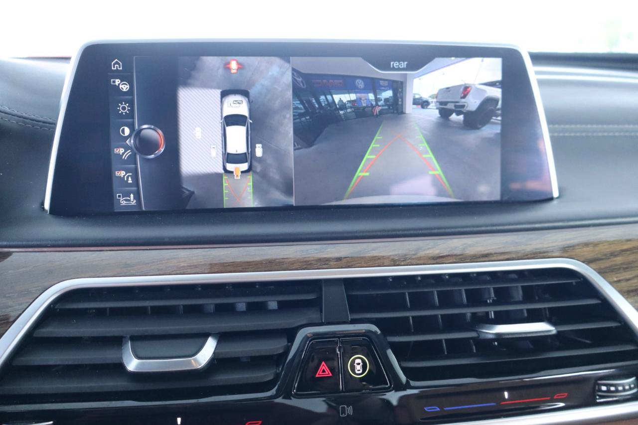 Used 2016 BMW 750i RWD image 28