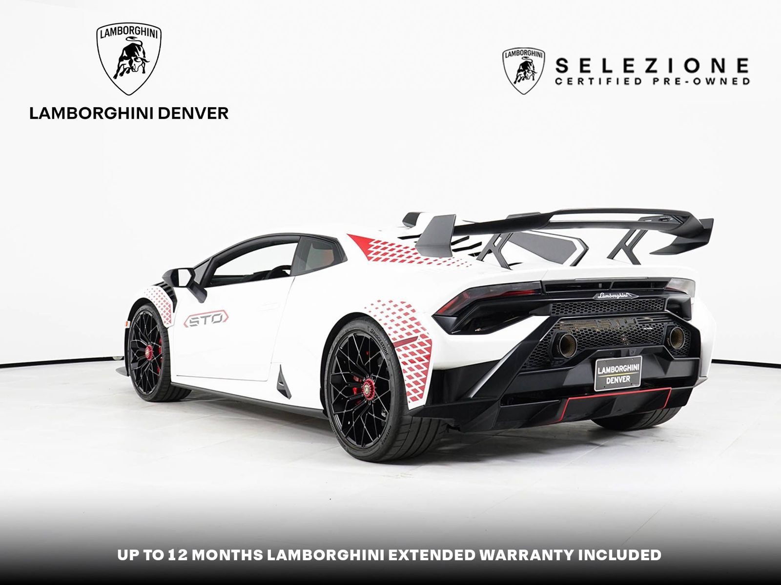 Used 2022 Lamborghini Huracan STO RWD image 3
