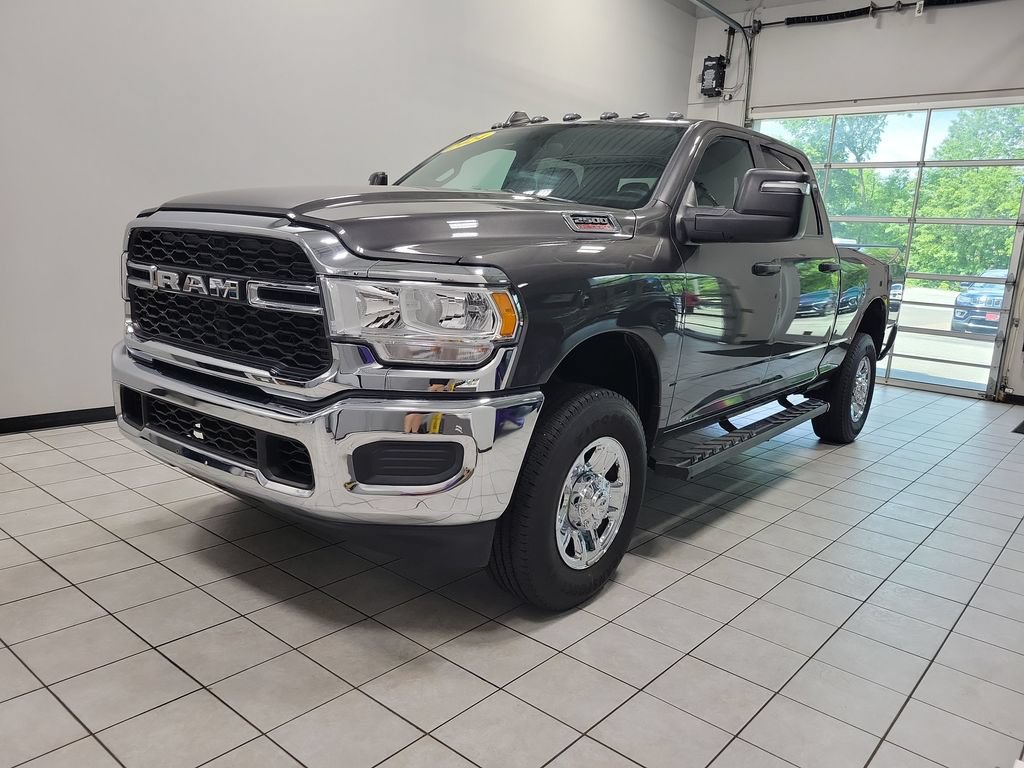 Used 2024 RAM 2500 Tradesman w/ Chrome Appearance Group AWD/4WD image 7