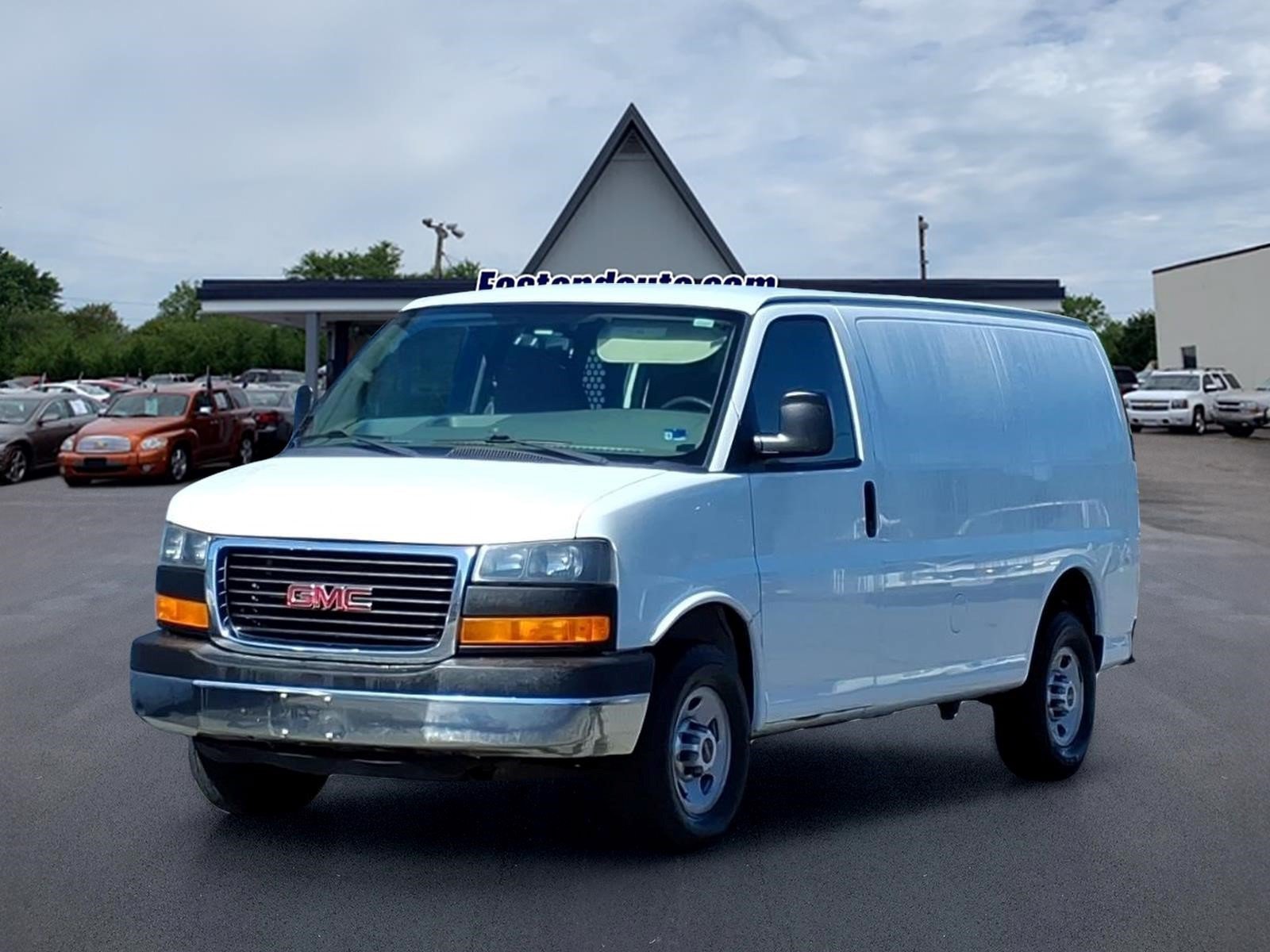 Used 2015 GMC Savana 2500 RWD image 1
