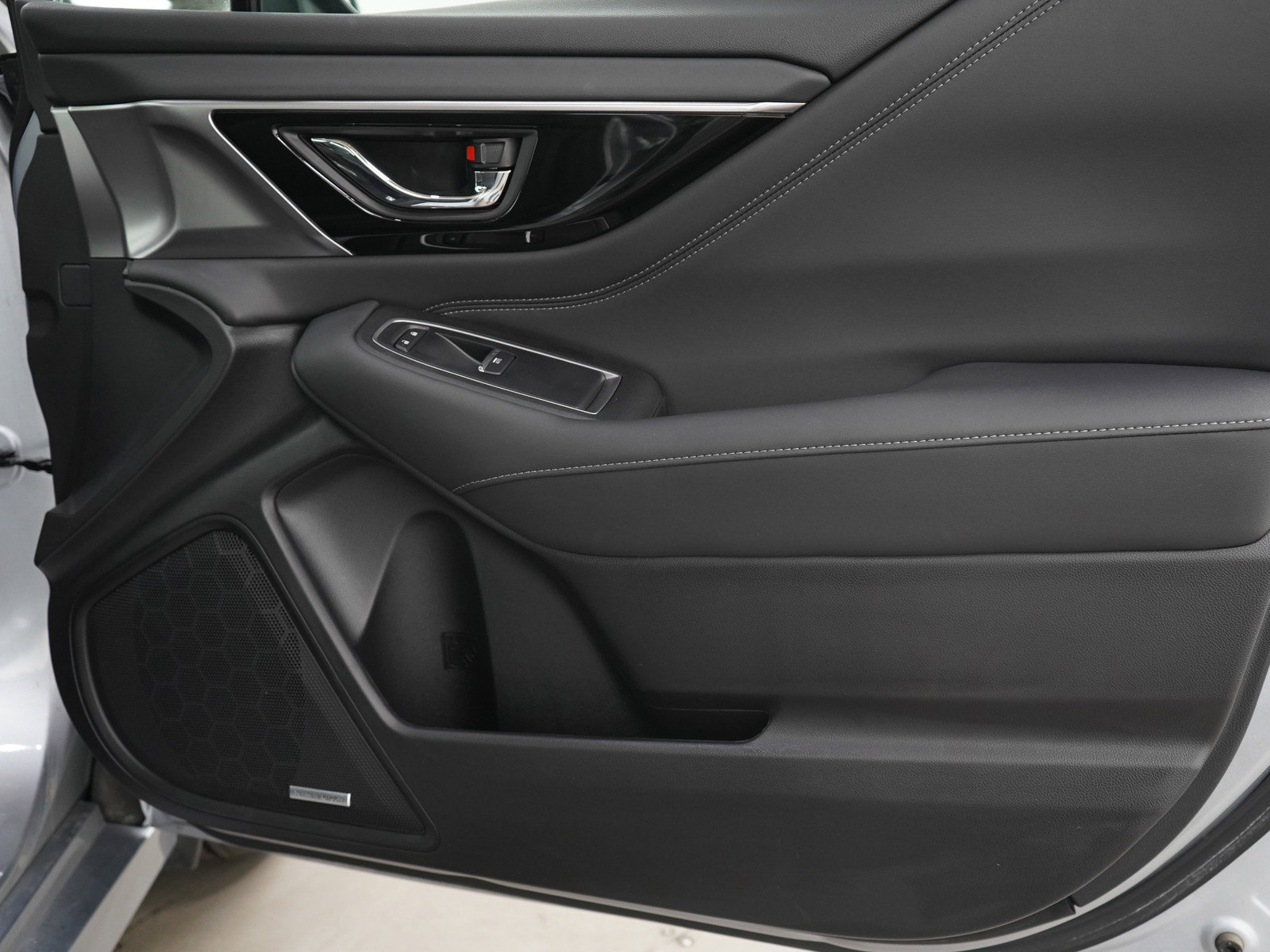 Used 2023 Subaru Legacy Limited image 9