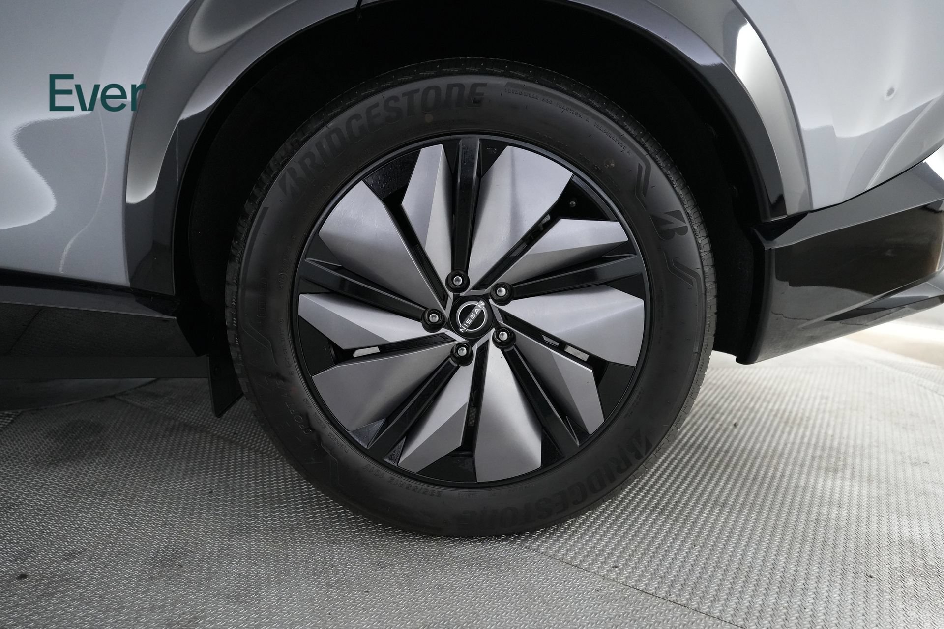 Used 2024 Nissan Ariya AWD image 9