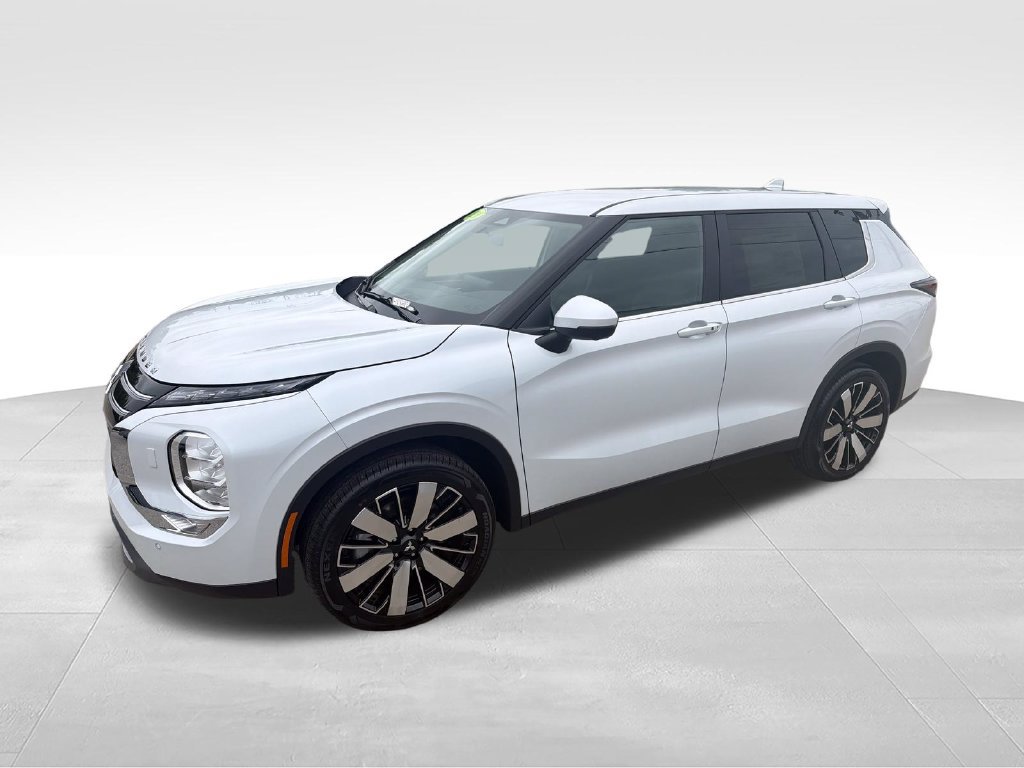 New 2026 Mitsubishi Outlander SE AWD/4WD image 2