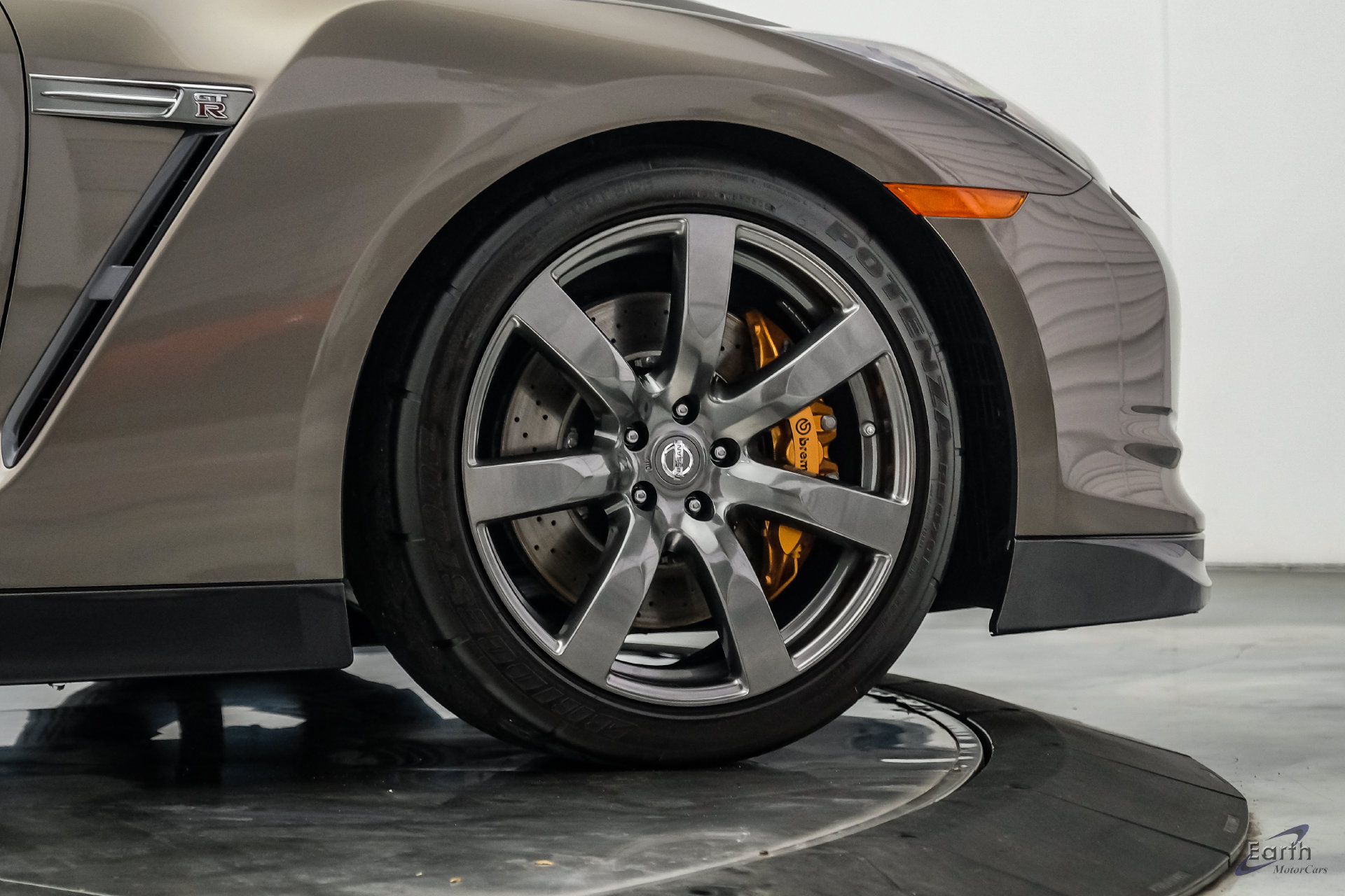 Used 2009 Nissan GT-R Premium AWD/4WD image 94