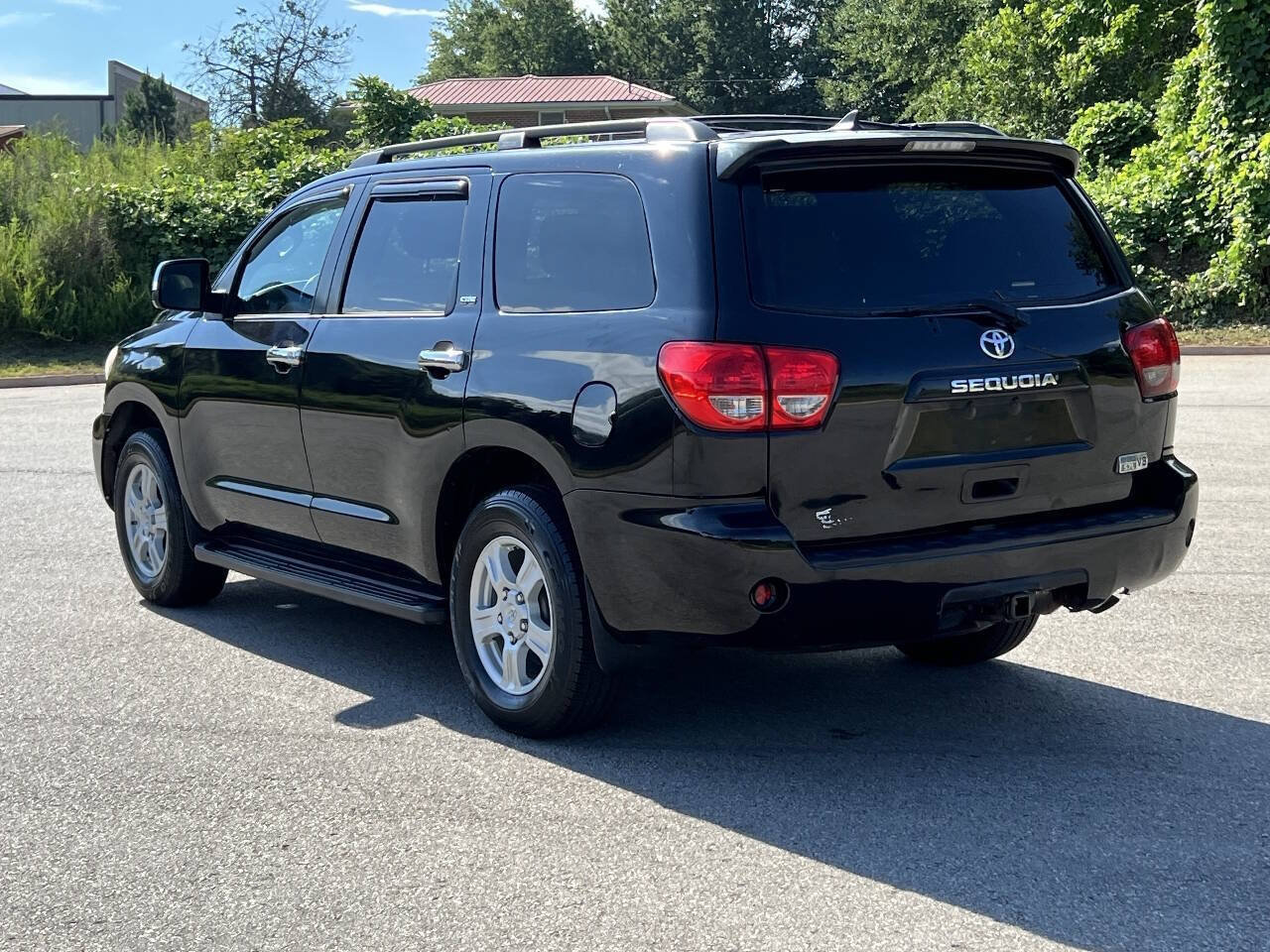 Used 2013 Toyota Sequoia SR5 RWD image 4