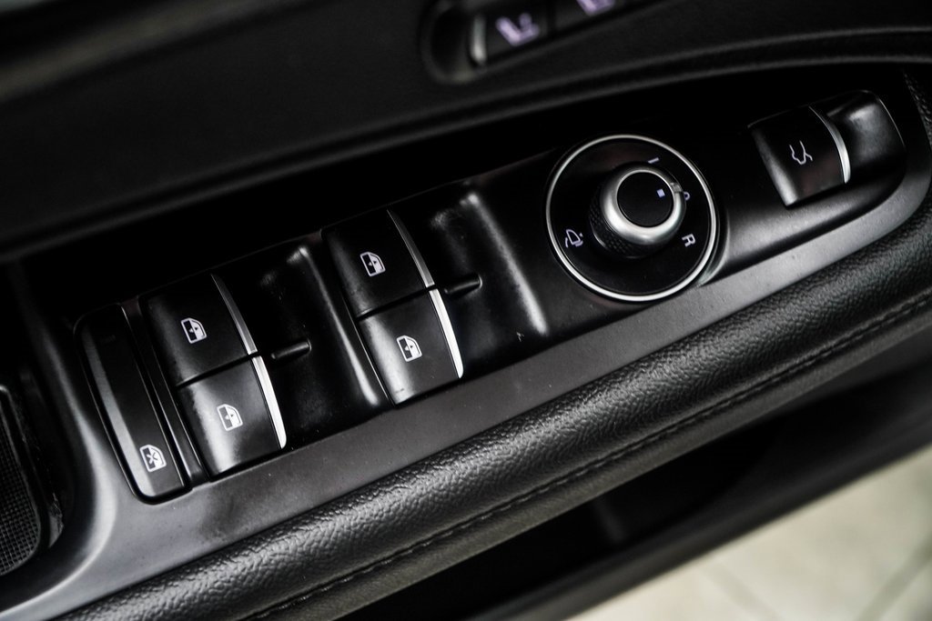 Used 2023 Alfa Romeo Stelvio Ti image 44