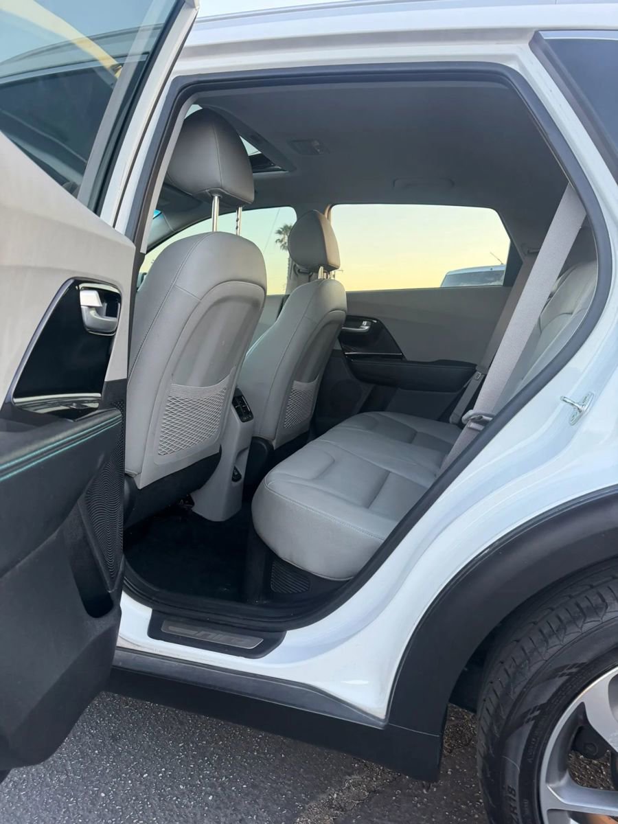 Used 2018 Kia Niro Touring image 13