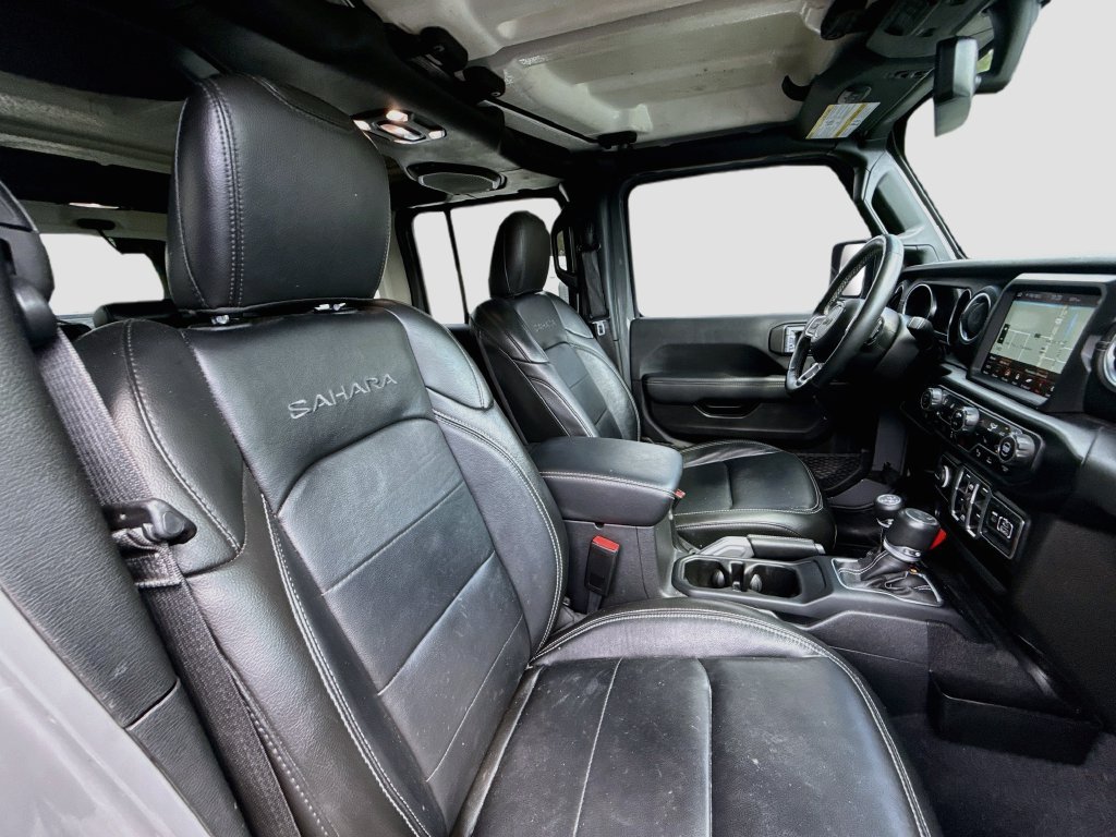 Used 2022 Jeep Wrangler Unlimited Sahara w/ Cold Weather Group AWD/4WD image 31