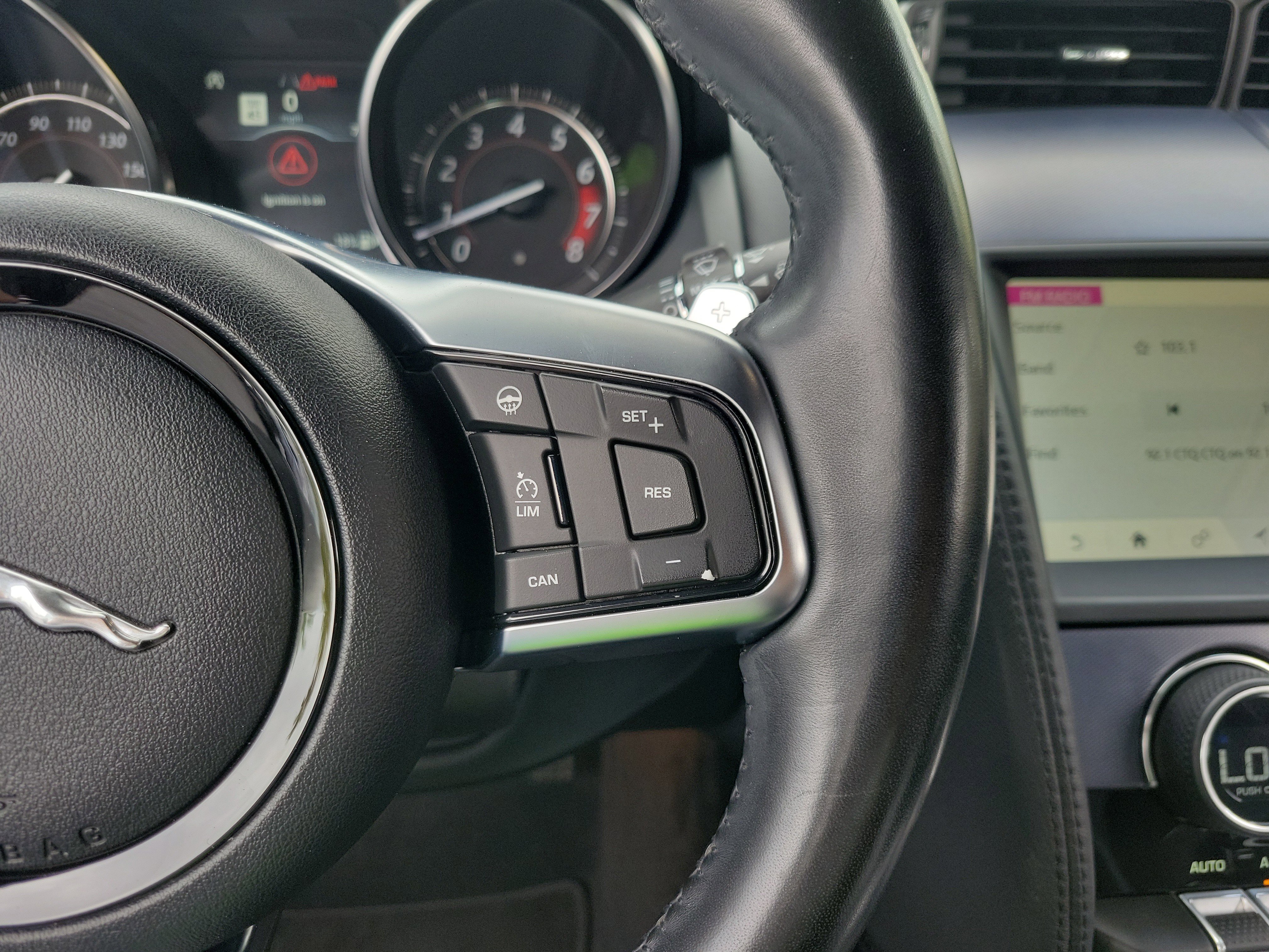 Used 2020 Jaguar F-TYPE Coupe image 27