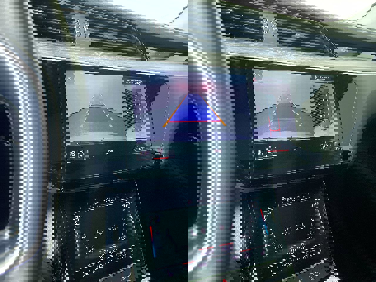 Certified 2022 Audi e-tron Premium w/ Convenience Plus Package image 5