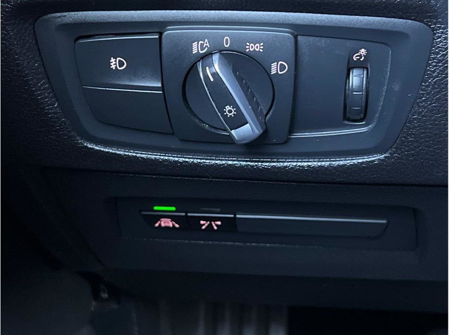 Used 2019 BMW 230i Coupe w/ Convenience Package image 17