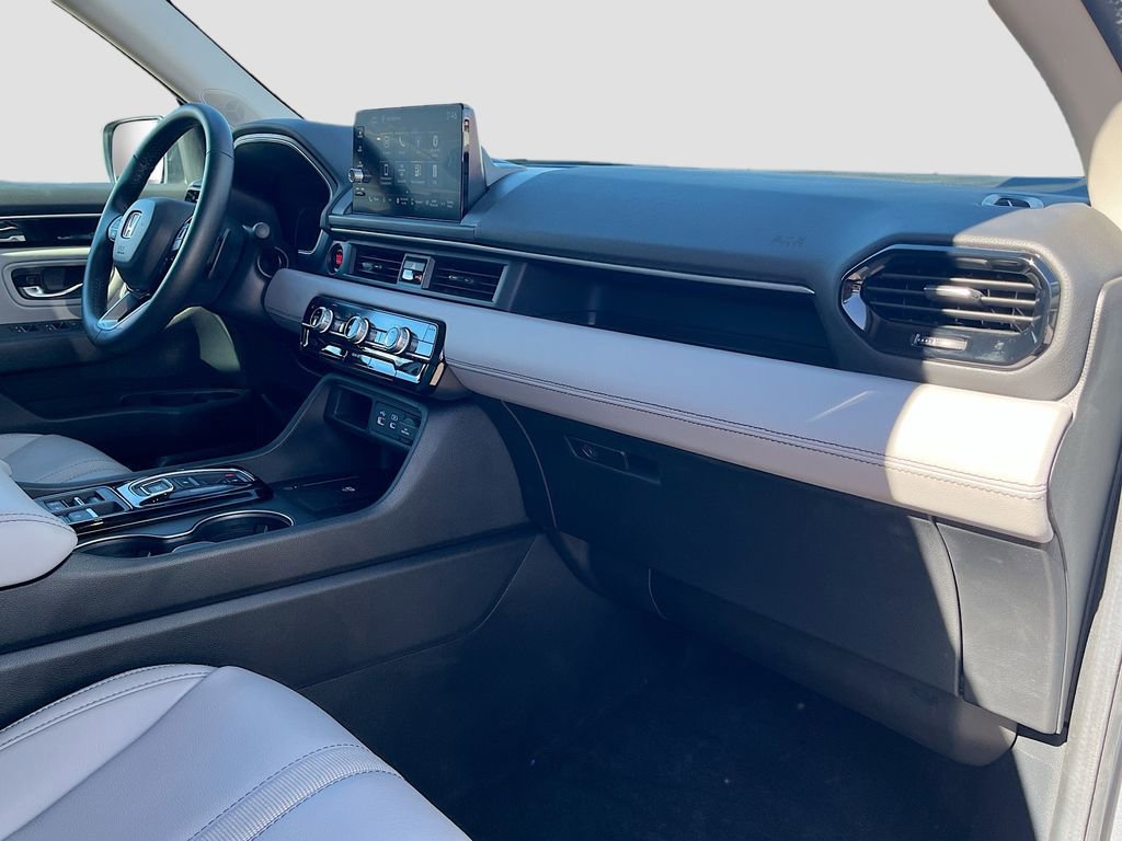 Used 2025 Honda Pilot EX-L image 29