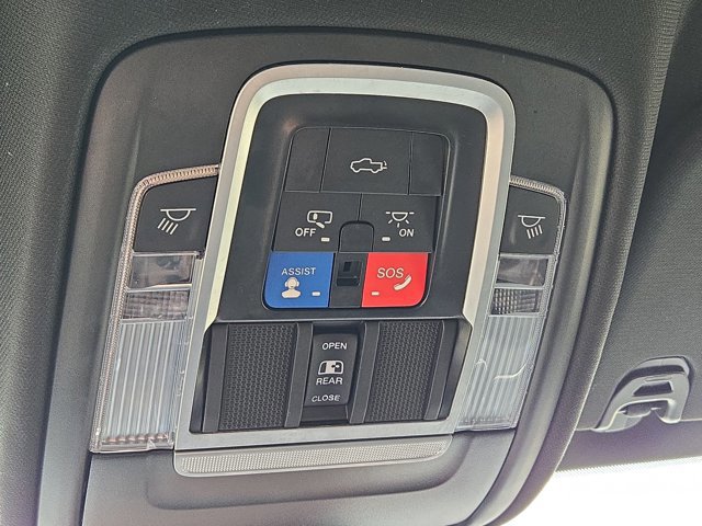 Used 2023 RAM 1500 Limited w/ Body Color Bumper Group image 31