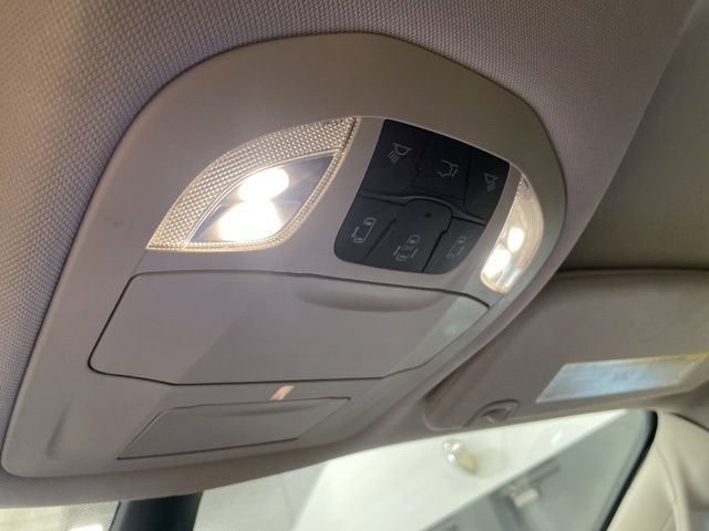 Used 2024 Chrysler Pacifica Touring-L image 21