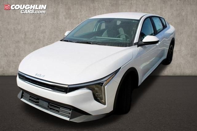 New 2025 Kia K4 EX FWD image 2