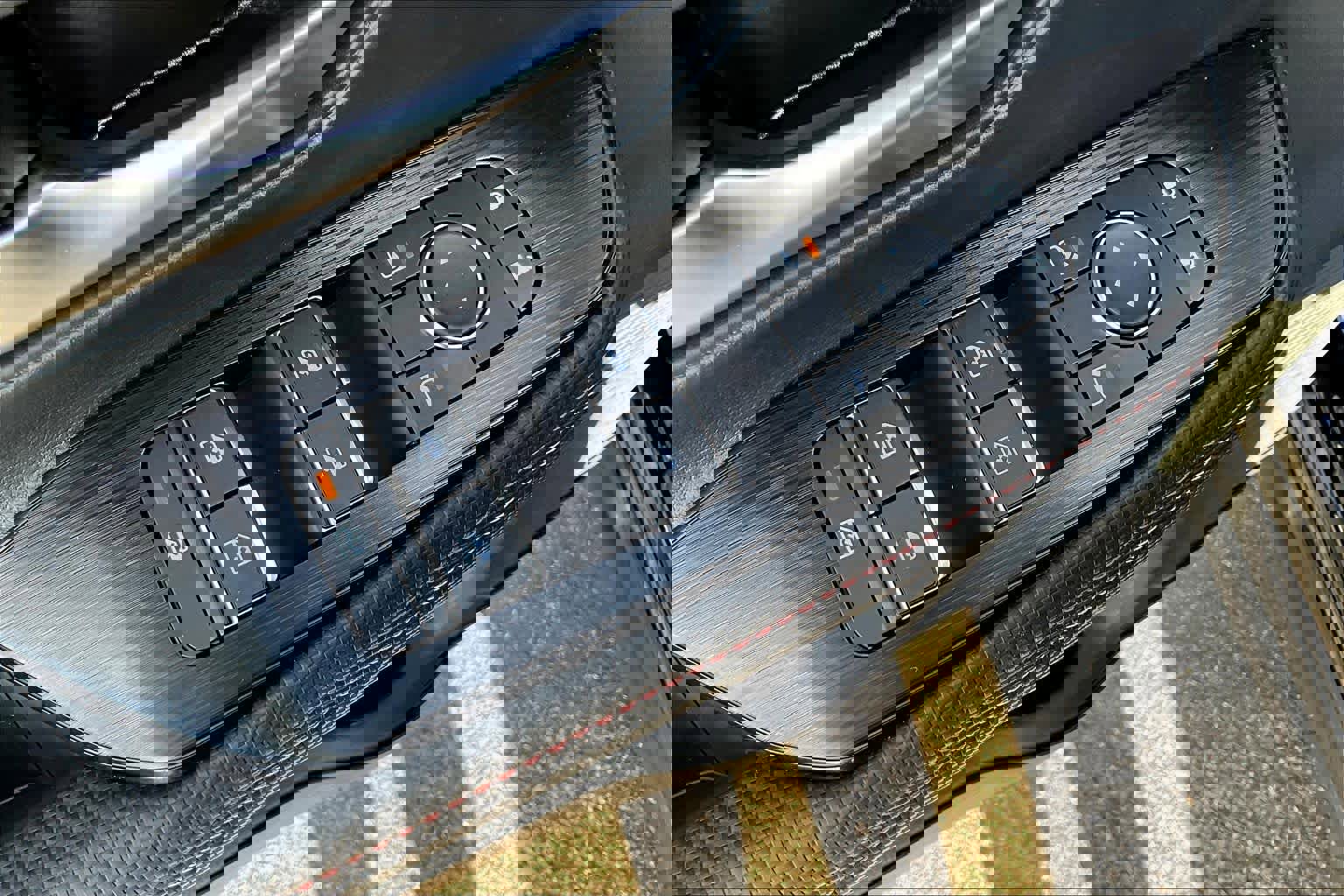 New 2026 Nissan Kicks SR image 19