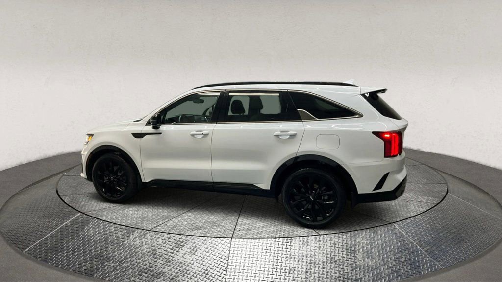 Used 2021 Kia Sorento SX image 5