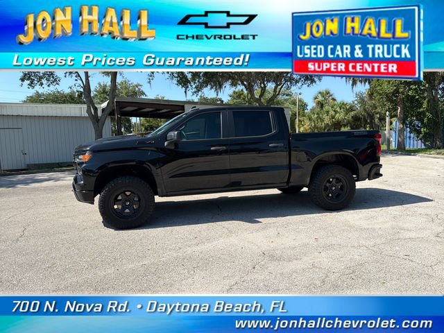 Used 2023 Chevrolet Silverado 1500 Custom Trail Boss w/ Midnight Edition AWD/4WD image 3