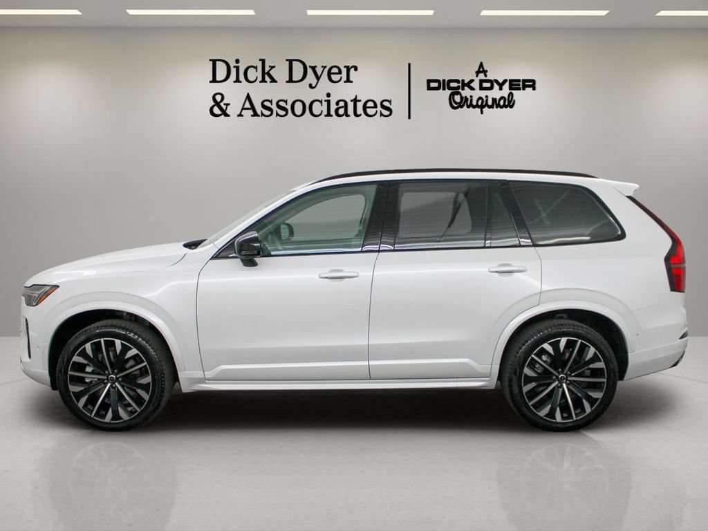 Used 2026 Volvo XC90 B6 Ultra w/ Protection Package Premier AWD/4WD image 7